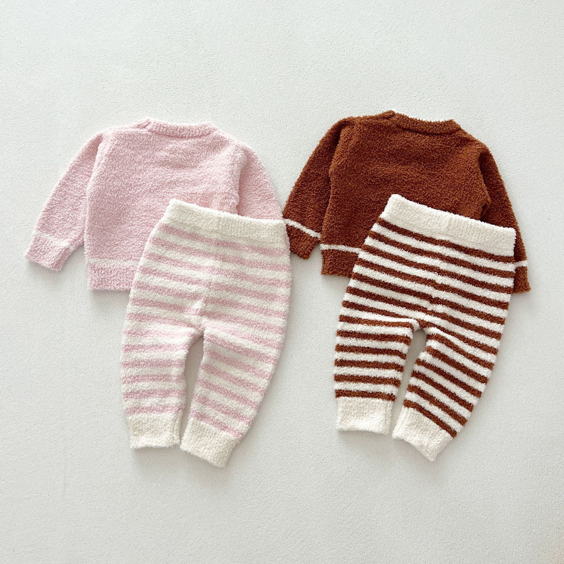 Süßes Baby Zweiteiler-Set - Fleece Pullover und Hose für Mädchen und Jungen