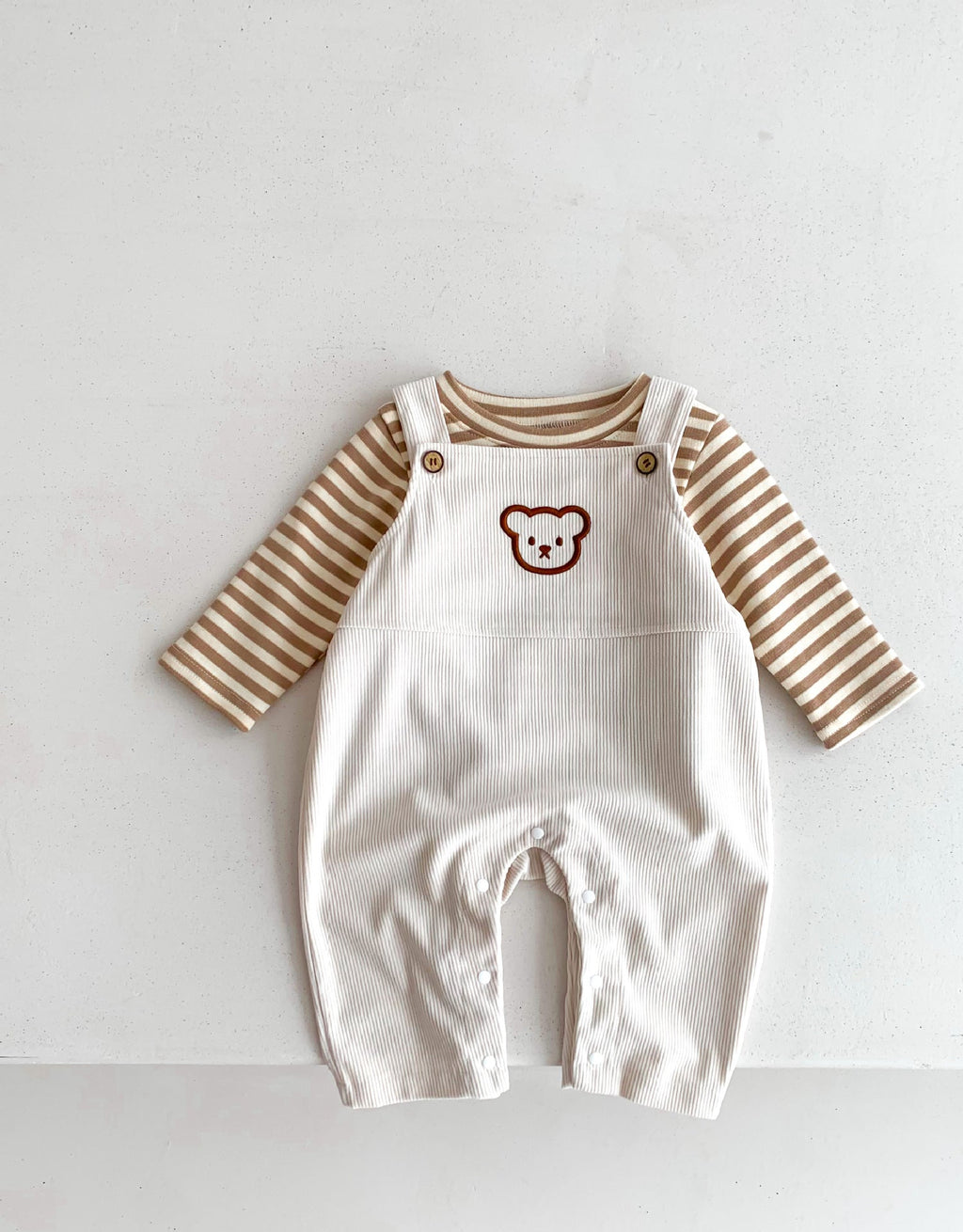 Baby Latzhosen-Set mit Bärenkopf aus Cord - Unisex